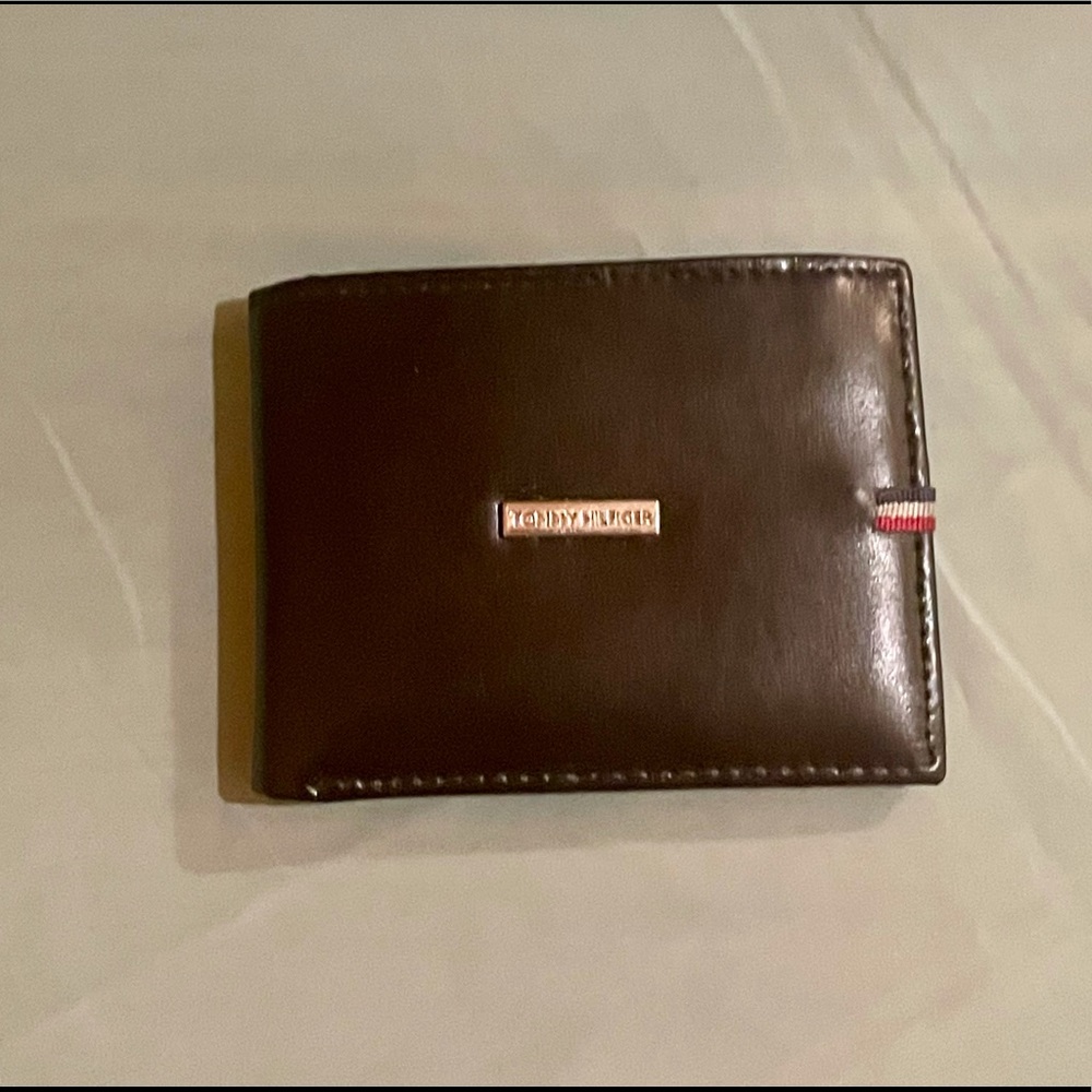 Tommy Hilfiger black wallet